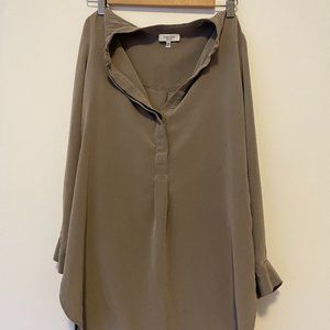 Grey Aritzia Babaton long button down.